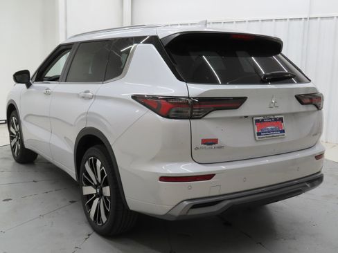 New 2026 Mitsubishi Outlander SEL FWD image 6