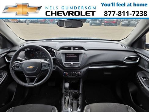 Used 2022 Chevrolet TrailBlazer LT FWD image 8