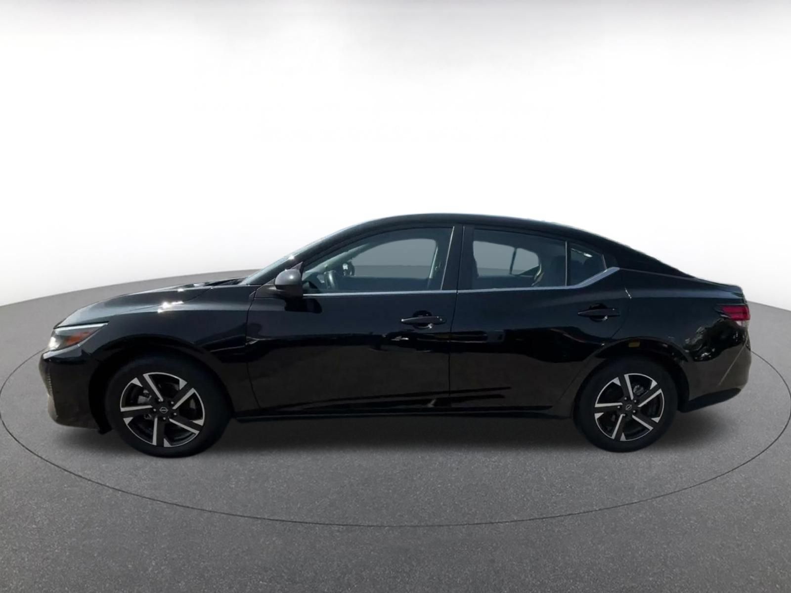 Used 2025 Nissan Sentra SV FWD image 8