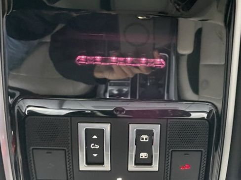 Used 2019 Land Rover Range Rover Sport Supercharged image 24