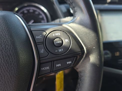 Used 2020 Toyota Camry SE image 20