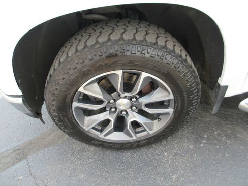 Used 2019 Chevrolet Silverado 1500 LT w/ All-Star Edition AWD/4WD image 16