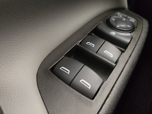 Used 2023 Chevrolet Equinox LT FWD image 27