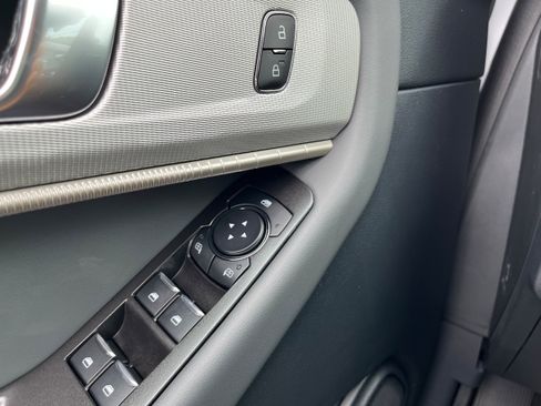 New 2026 Ford Explorer Active AWD/4WD image 21