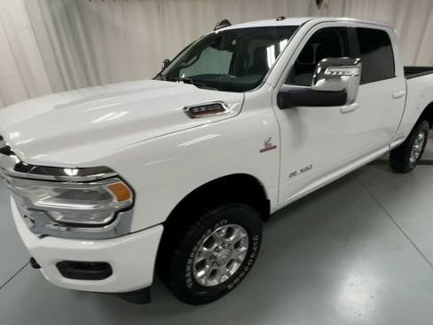 Used 2024 RAM 2500 Laramie w/ Safety Group AWD/4WD image 4