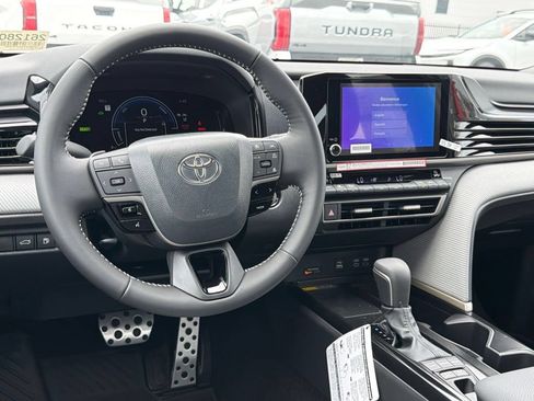 New 2026 Toyota Camry SE FWD image 31