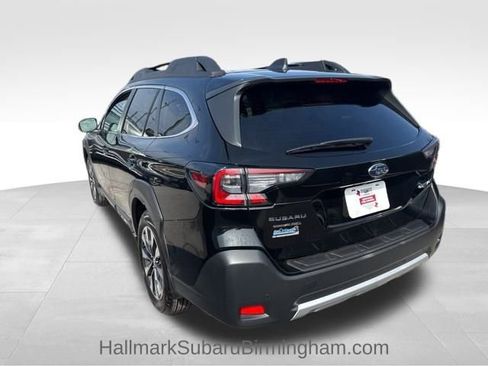 Certified 2025 Subaru Outback Limited image 3