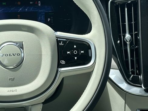 New 2026 Volvo XC90 T8 Ultra w/ Protection Package Premier AWD/4WD image 9