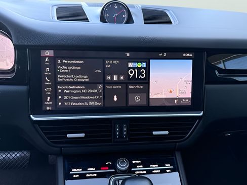 Used 2019 Porsche Cayenne AWD/4WD image 25