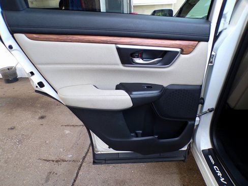 Used 2018 Honda CR-V EX image 16