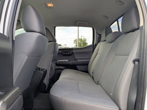 Used 2022 Toyota Tacoma SR5 w/ Technology Package RWD image 16