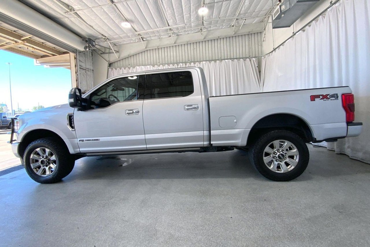 Used 2018 Ford F250 Platinum w/ Platinum Ultimate Package AWD/4WD image 26
