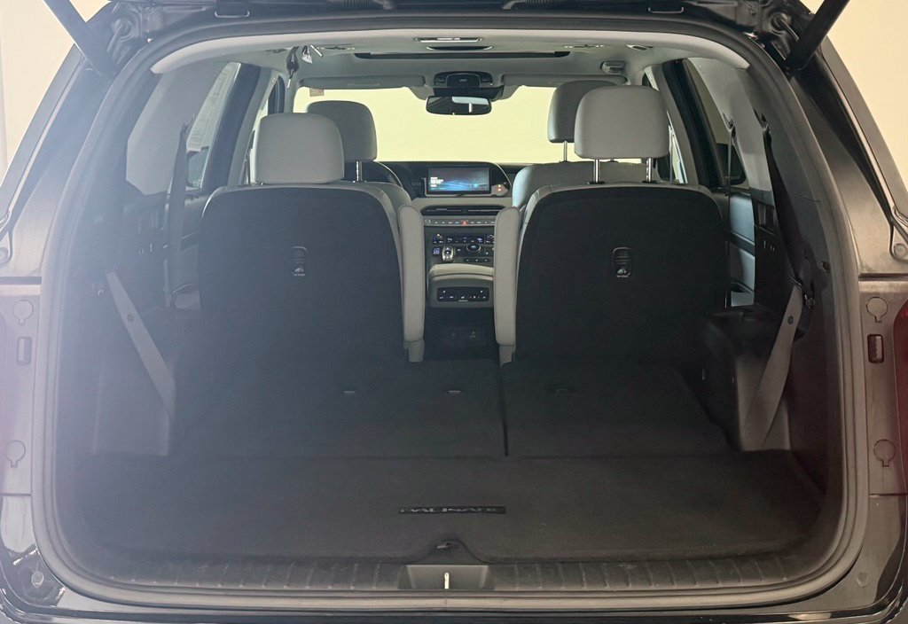 Used 2022 Hyundai Palisade SEL w/ Premium Package FWD image 30