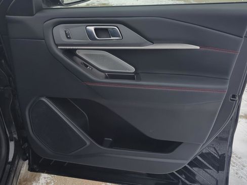 Used 2025 Ford Explorer ST image 26