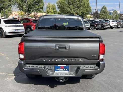 Used 2019 Toyota Tacoma TRD Sport w/ Technology Package AWD/4WD image 9