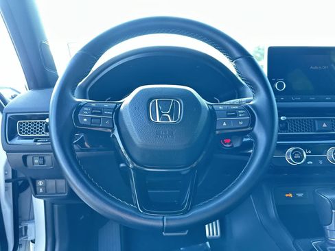 Used 2023 Honda Civic Sport image 18