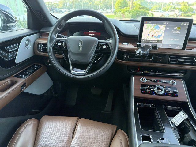 Used 2023 Lincoln Aviator Reserve w/ Equipment Group 201A RWD image 23