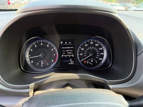 Used 2023 Hyundai Kona SEL AWD/4WD image 25