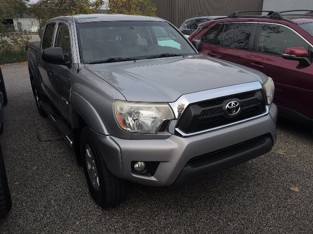 Used 2015 Toyota Tacoma 4x4 Double Cab w/ SR5 Package image 4