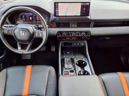 Certified 2026 Honda Passport TrailSport image 4