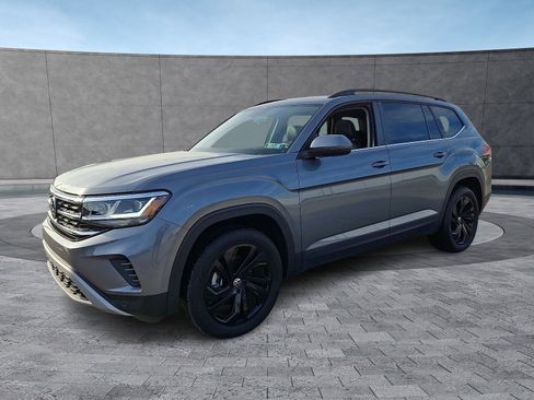 Used 2022 Volkswagen Atlas SE w/ Panoramic Sunroof Package image 5