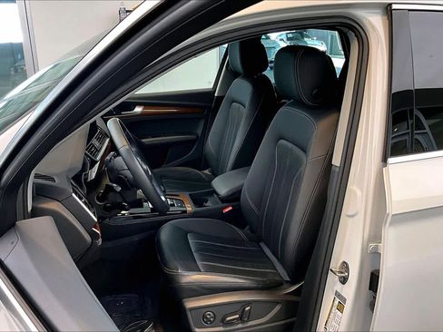 Certified 2023 Audi Q5 2.0T Premium Plus w/ Premium Plus Package image 8