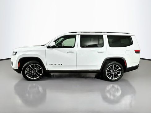 Used 2022 Jeep Wagoneer Series III w/ Premium Group I AWD/4WD image 4