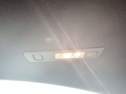 Used 2025 Mercedes-Benz CLA 250 4MATIC image 34