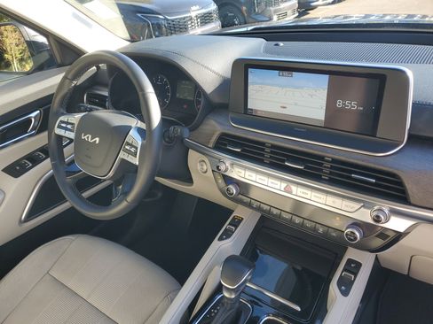 Certified 2022 Kia Telluride EX w/ EX Premium Package image 8