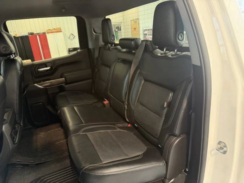 Used 2022 Chevrolet Silverado 1500 LT Trail Boss w/ LPO, Dark Essentials Package AWD/4WD image 15