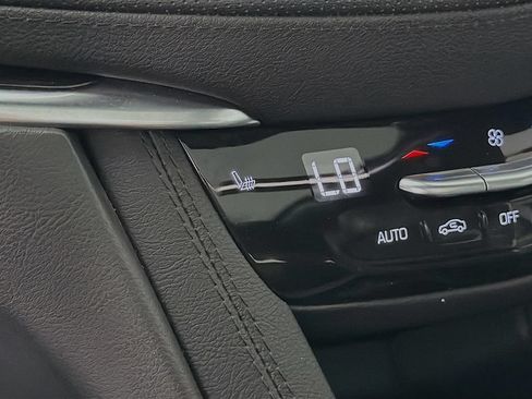 Used 2021 Cadillac XT5 Premium Luxury FWD image 25