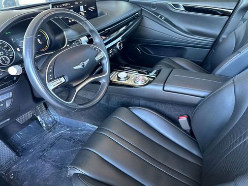 Used 2024 Genesis G80 2.5T image 9
