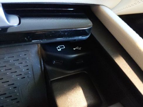 Certified 2021 Mercedes-Benz GLS 580 4MATIC image 23