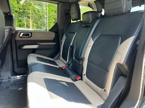Certified 2022 Ford Bronco Wildtrak AWD/4WD image 46