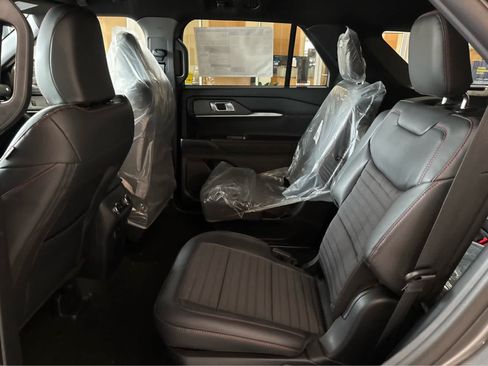 New 2026 Ford Explorer ST-Line AWD/4WD image 25