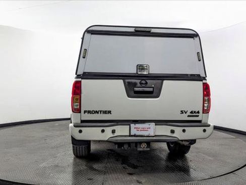Used 2021 Nissan Frontier SV w/ Midnight Edition Floor Mats AWD/4WD image 7