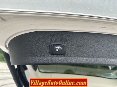 Used 2019 Ford Escape SEL AWD/4WD image 34