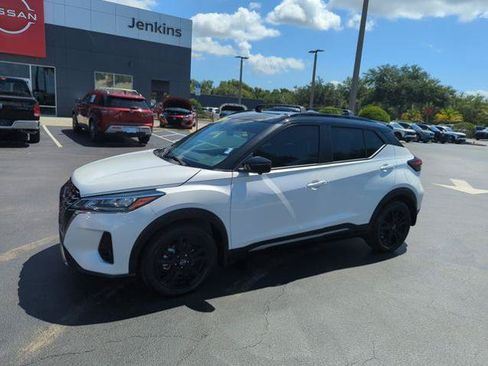 Certified 2024 Nissan Kicks SR w/ SR Premium Package FWD image 13