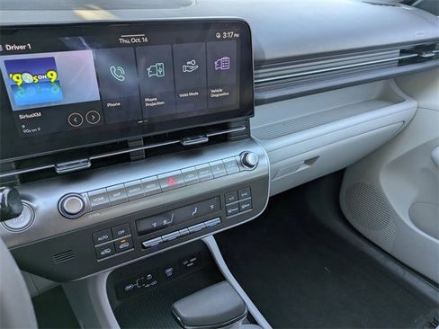 Certified 2025 Hyundai Kona SEL image 11