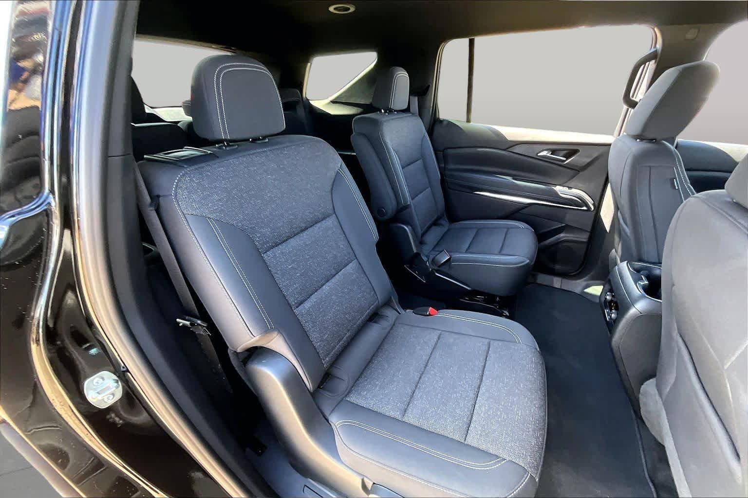 Used 2026 Chevrolet Traverse LT FWD image 20