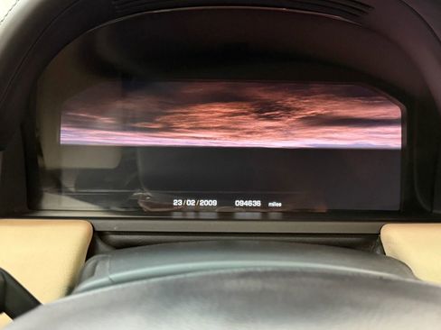 Used 2011 Land Rover Range Rover HSE LUX image 29