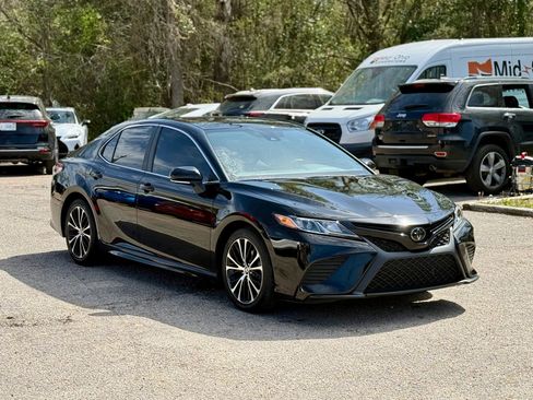 Used 2020 Toyota Camry SE w/ Audio Package image 4