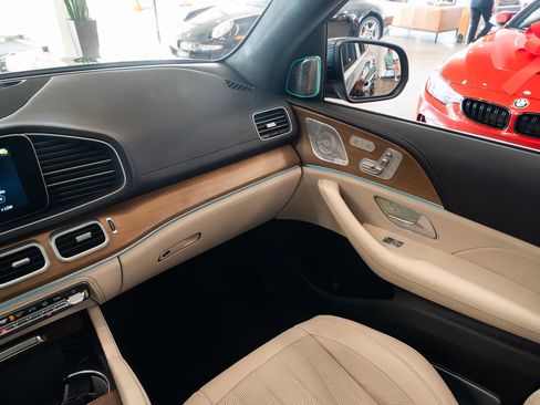 Used 2021 Mercedes-Benz GLS 63 AMG 4MATIC w/ Acoustic Comfort Package image 9