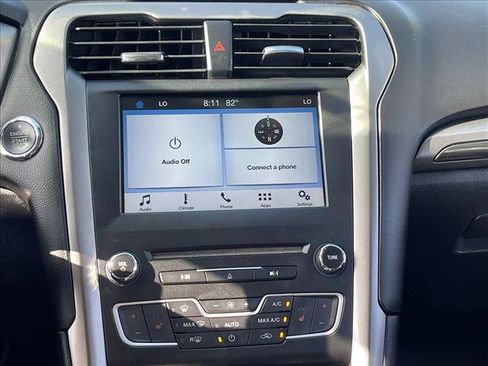 Used 2017 Ford Fusion SE w/ Fusion SE Technology Package AWD/4WD image 10
