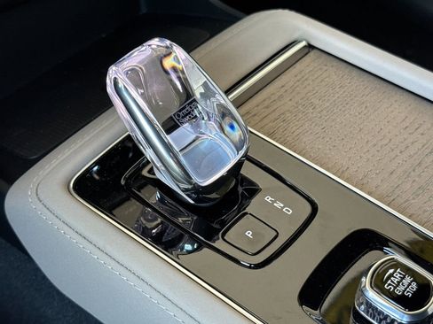 New 2026 Volvo XC90 B5 Core image 22