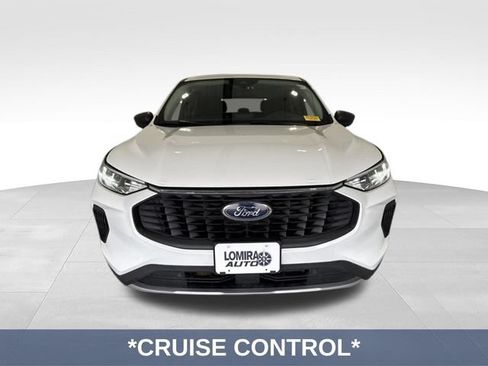 Used 2024 Ford Escape Active AWD/4WD image 3