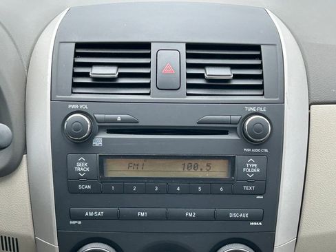 Used 2010 Toyota Corolla LE image 25