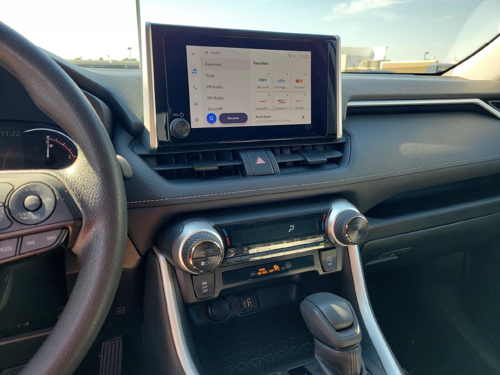 Used 2025 Toyota RAV4 XLE AWD/4WD image 22