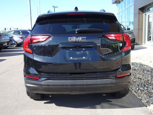 Used 2019 GMC Terrain SLE w/ Black Edition FWD image 4