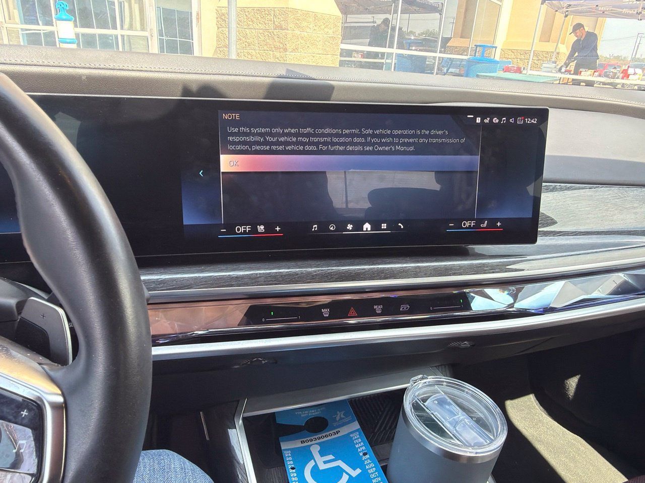 Used 2023 BMW 740i w/ Executive Package RWD image 8